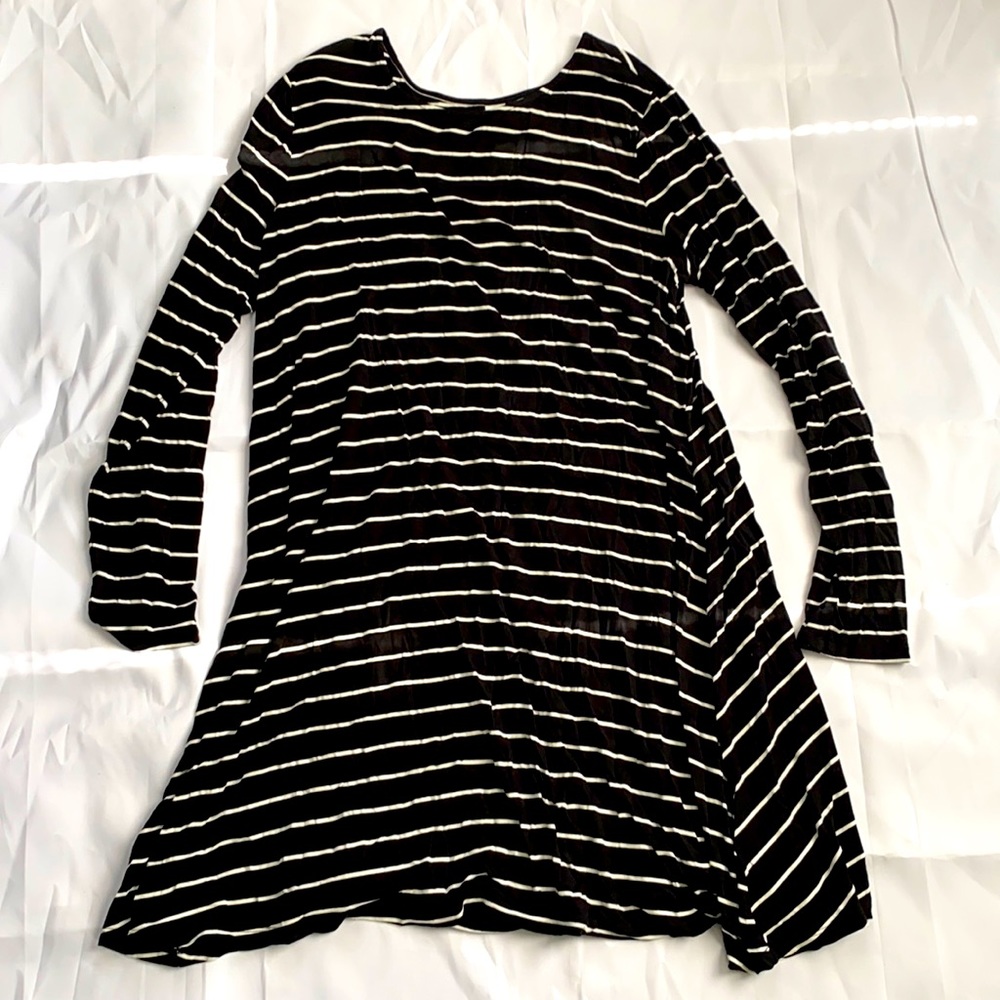 Old Navy XL Black & White Long Sleeve Dress